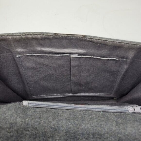 Hobo International | Wool Patent Leather Handbag Gray Brown - Picture 2 of 8